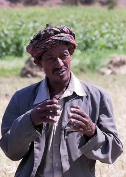 Ein Landwirt in Lalibela